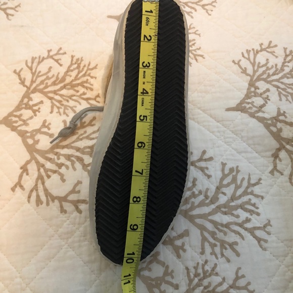 SOLD - Golden Goose shearling midstars - Picture 10 of 10